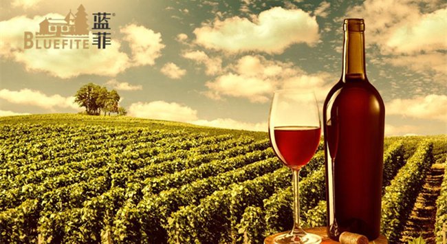 澳洲葡萄酒產(chǎn)業(yè)價值450億澳元，中國為澳洲最大海外市場。